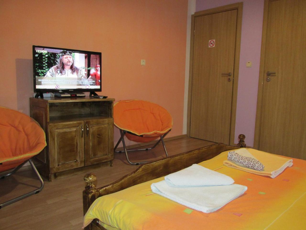 Pri Orehite Guesthouse Oreshak  Buitenkant foto